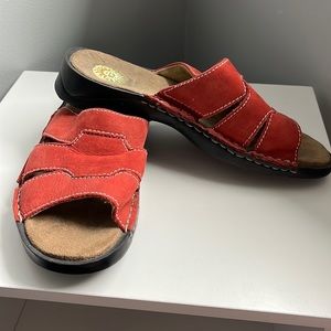 Casual sandals